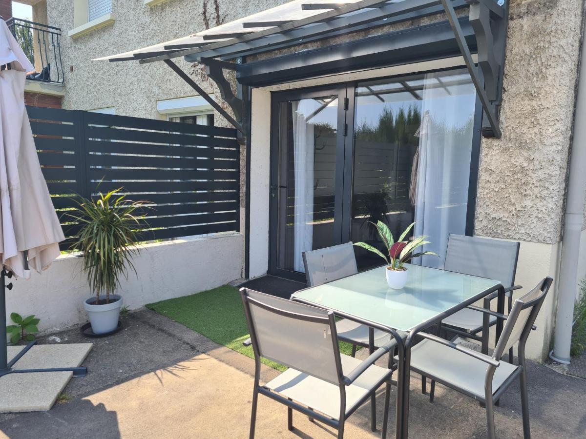 Spacieux Studio Dans Le Beaujolais Saint-Georges-de-Reneins Bagian luar foto