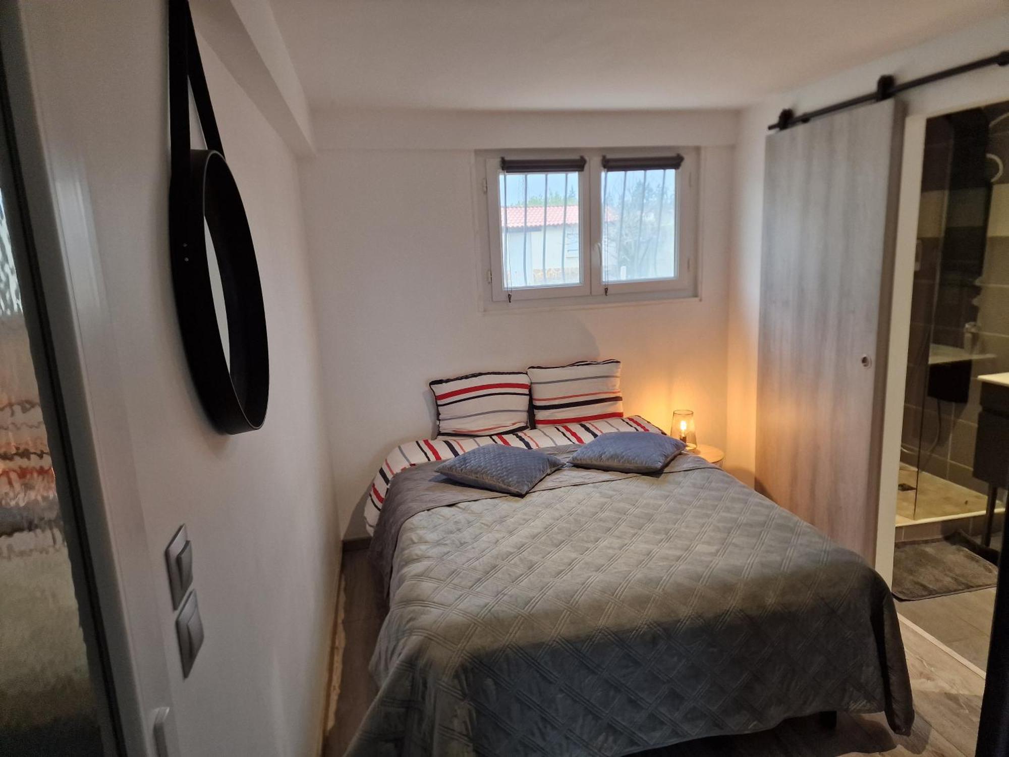 Spacieux Studio Dans Le Beaujolais Saint-Georges-de-Reneins Bagian luar foto